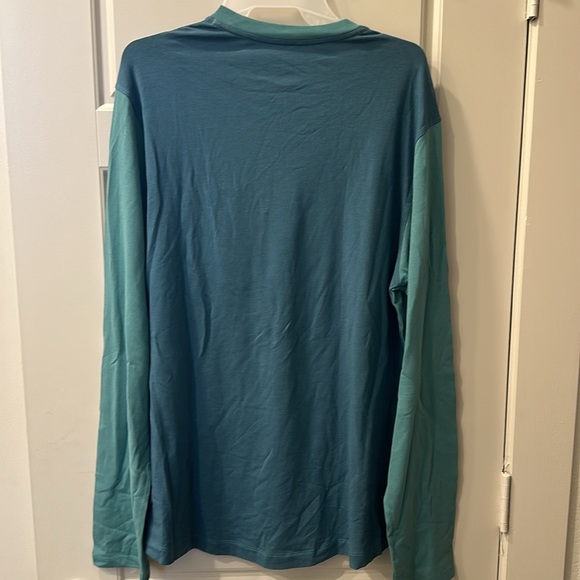 Lululemon long sleeve - Picture 3 of 3